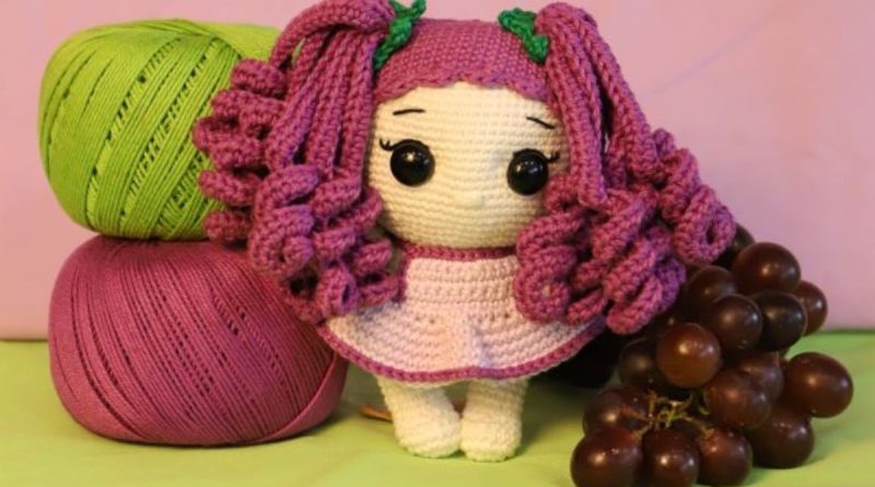 Receita Boneca Uva com o Fio Amigurumi